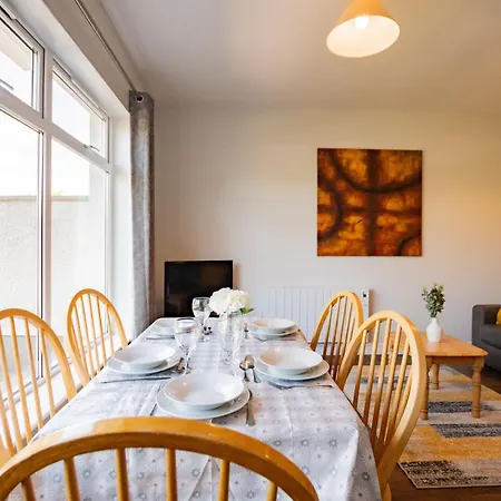 65 - Spacious Three Bed Galway